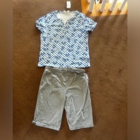 Karen Scott Blouse and Short Combo​ - Picture 2 of 8